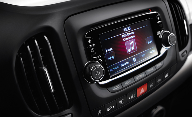 2005 Jeep Grand Cherokee Uconnect System