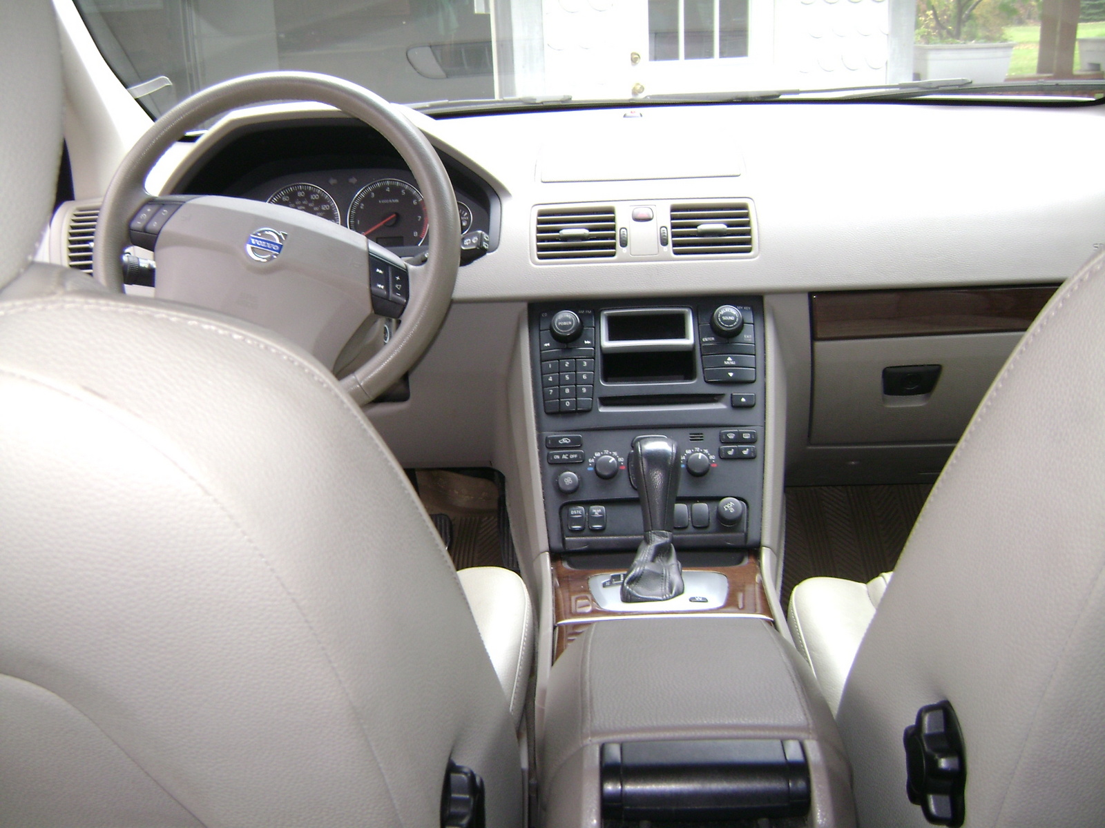 2005 Volvo XC90 Interior