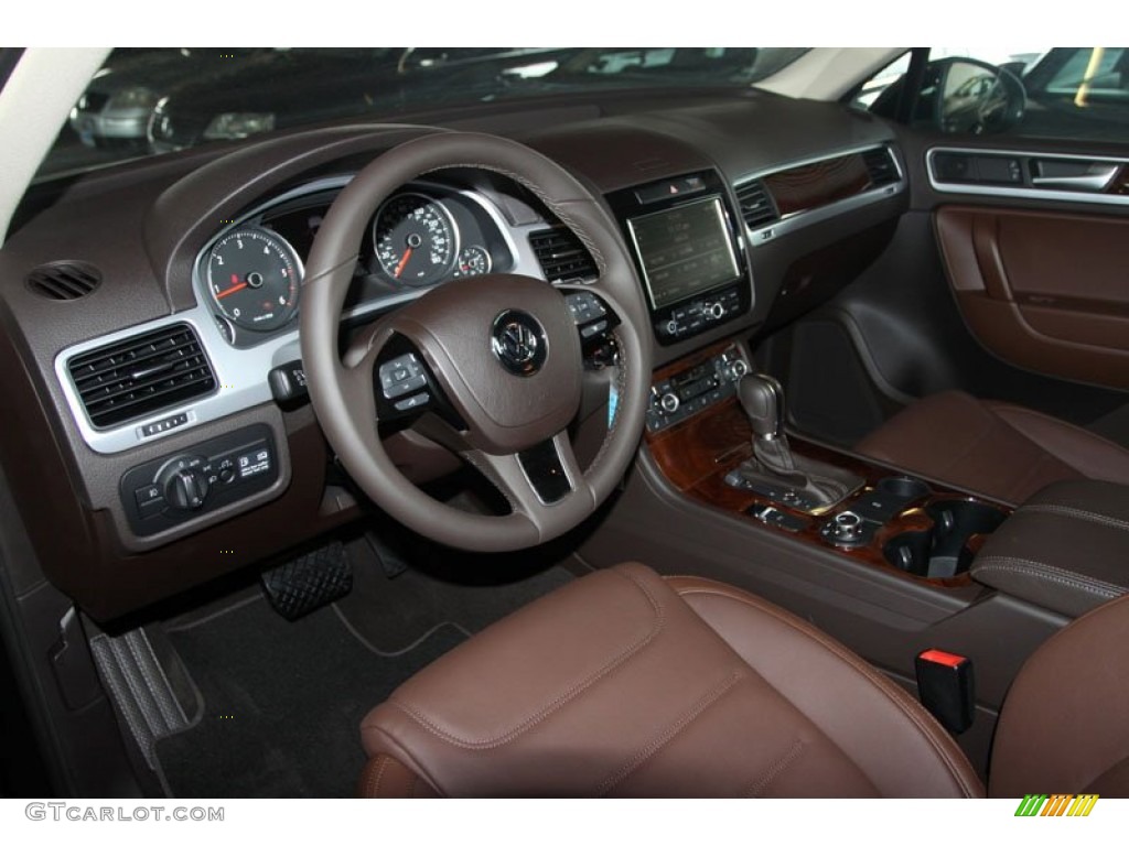 2013 Volkswagen Touareg Interior