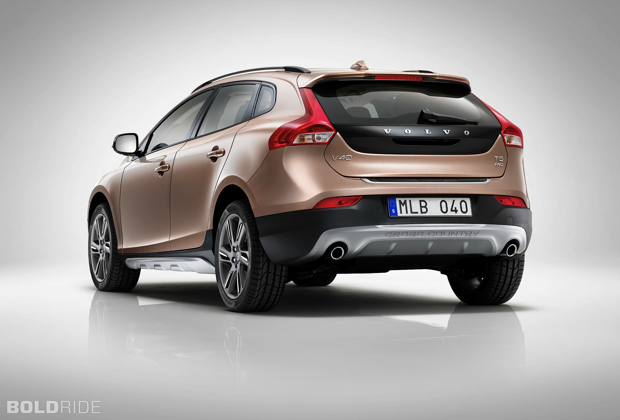 2013 volvo v40 cross country 1024 x 770 2013 volvo v40 cross country
