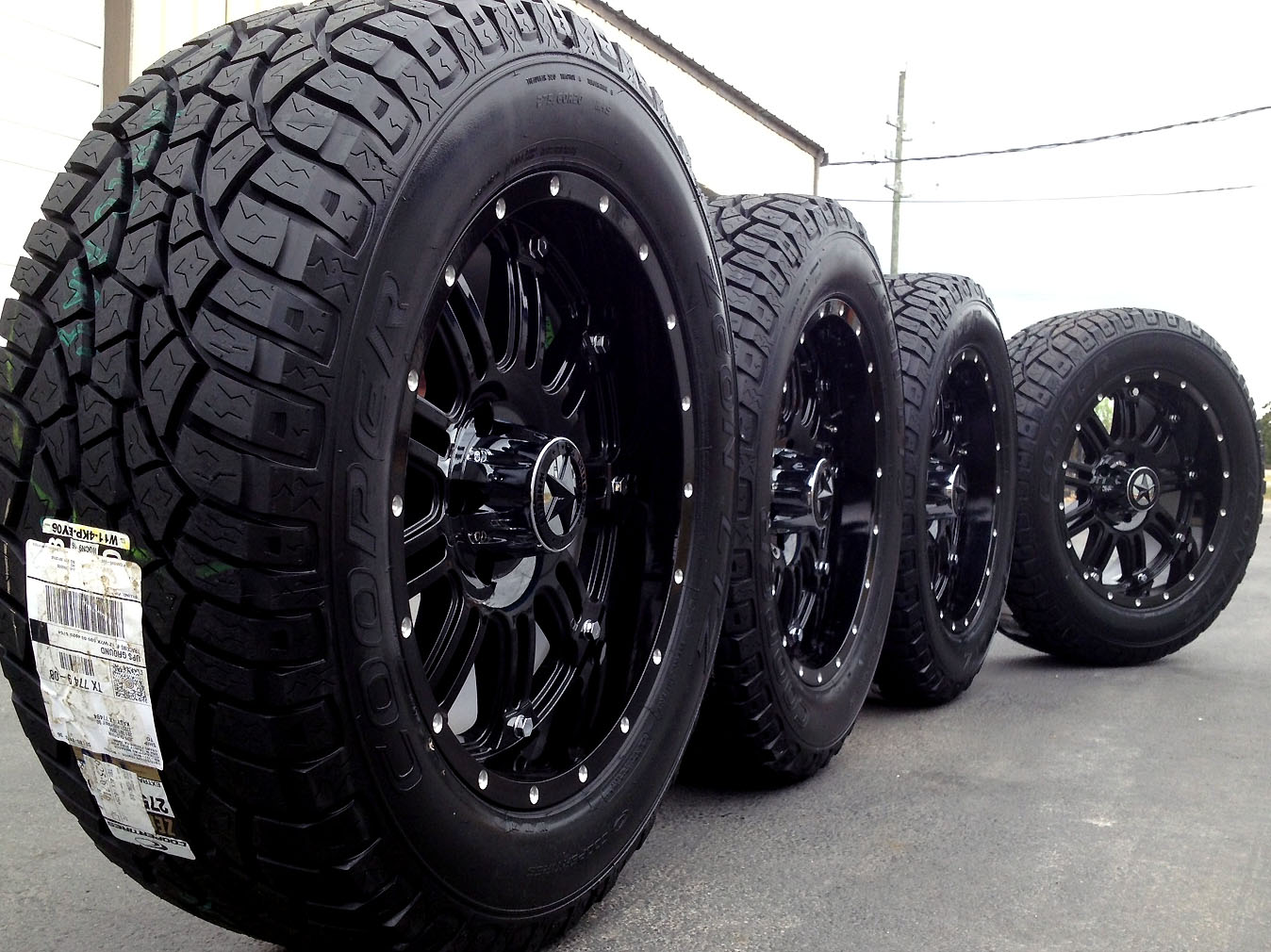 4x4 Truck Tires and Wheels Packages