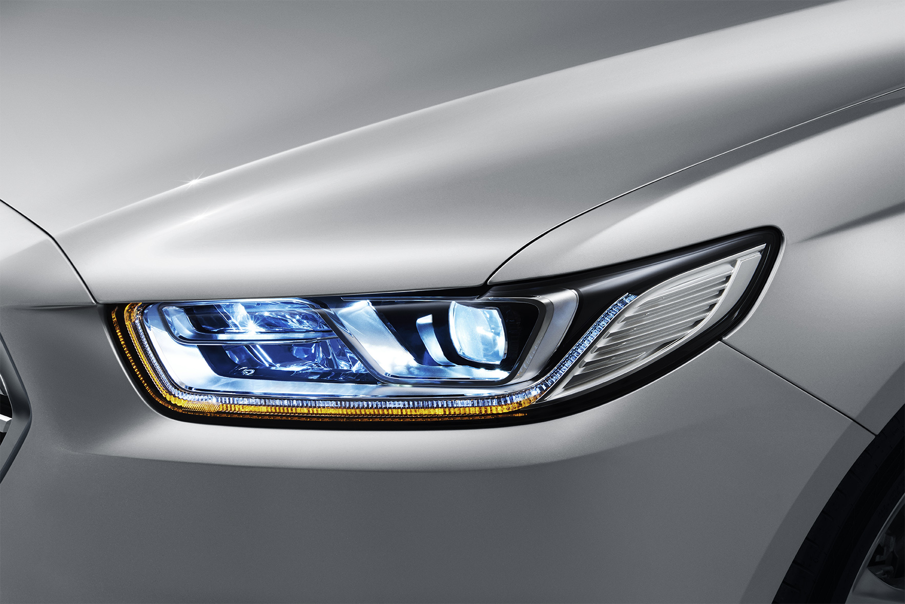 AllNew Ford Taurus to Be Unveiled at the Shanghai Auto Show