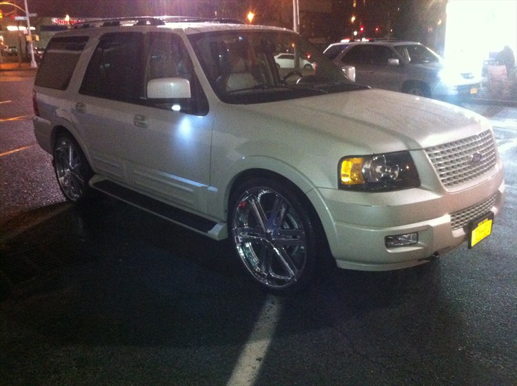 Ford Expedition On 26 Inch Rims
