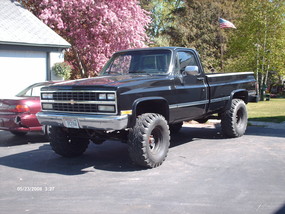 Lifted 1985 Chevy Scottsdale Truck