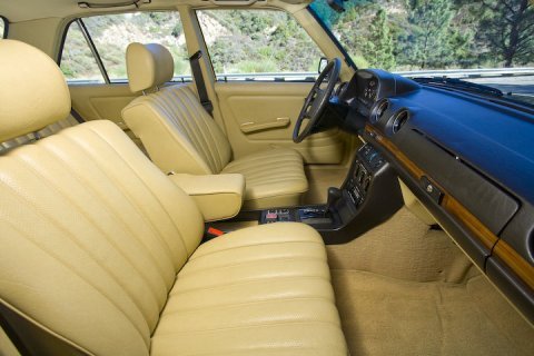 Mercedes W123 Interior