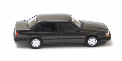 NEO Scale Models: 1992 Volvo 940 GL  Antracite (43610) in 1:43 scale