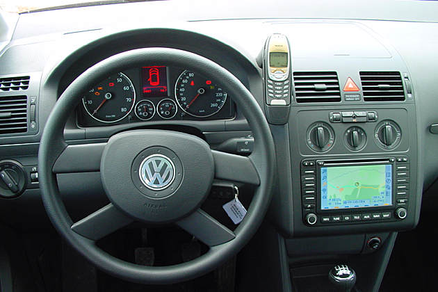 Volkswagen Touran 1.9 Tdi Trendline 2004 Technical Specifications